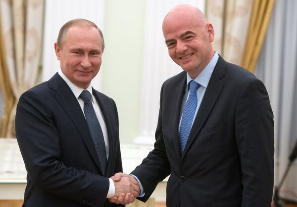 Владимир Путин (слева) и Джанни Инфантино