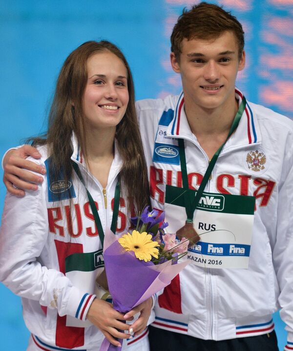 Никита Шлейхер и Юлия Тимошинина (справа налево)