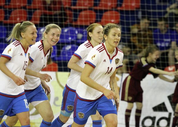 Игроки женской сборной России по мини-футболу