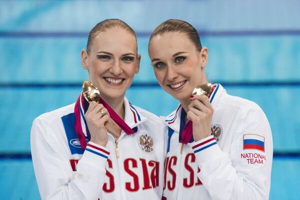 Наталья Ищенко и Светлана Ромашина (справа налево)