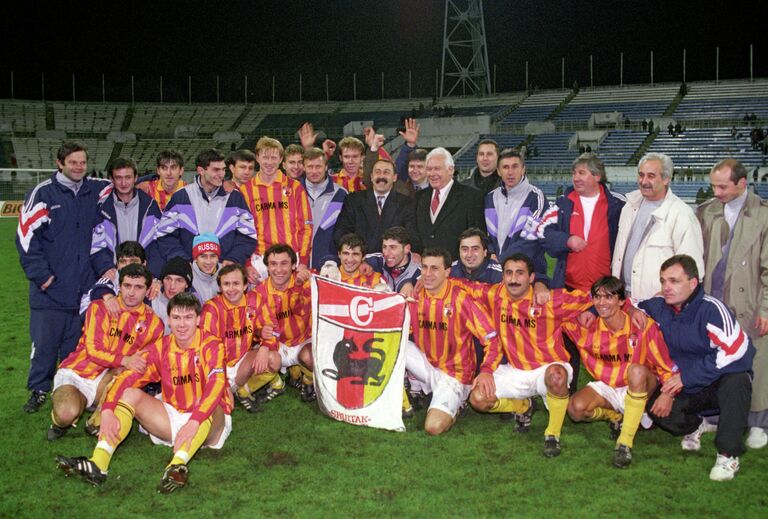 Футболисты команды Спартак-Алания (Владикавказ) - чемпиона России по футболу 1995 года Футболисты команды Спартак-Алания (Владикавказ) - чемпиона России по футболу 1995 года