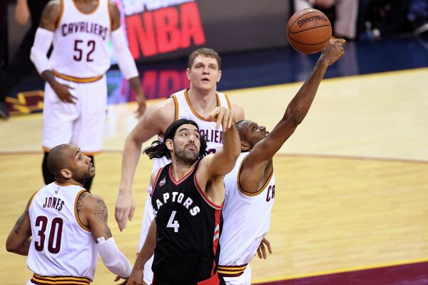 Игровой момент матча НБА Кливленд - Торонто