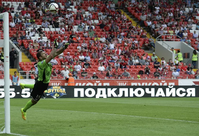 Вратарь Амкара Дмитрий Хомич
