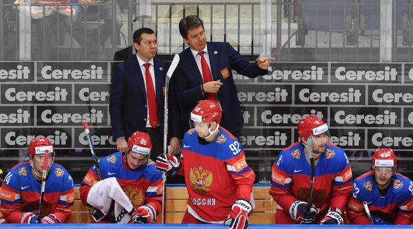 Тренеры сборной России Илья Воробьев (слева) и Харийс Витолиньш