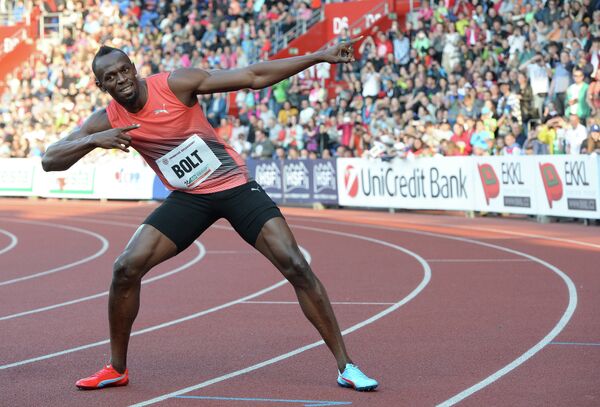 Ямайский спринтер Усэйн Болт победил в беге на 200 метров на соревнованиях в Лондоне - РИА Новости Спорт, 23.07.2016