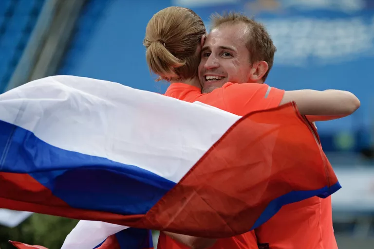 Российские спортсмены Доната Римшайте и Александр Лесун Российские спортсмены Доната Римшайте и Александр Лесун