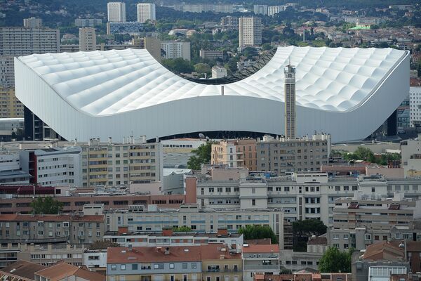 Стадион Велодром, где пройдет матч между сборными России и Англии, в Марселе, Франция