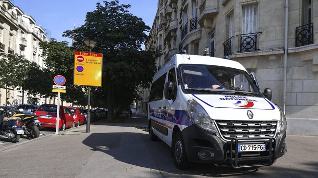 Автомобиль полиции в Париже