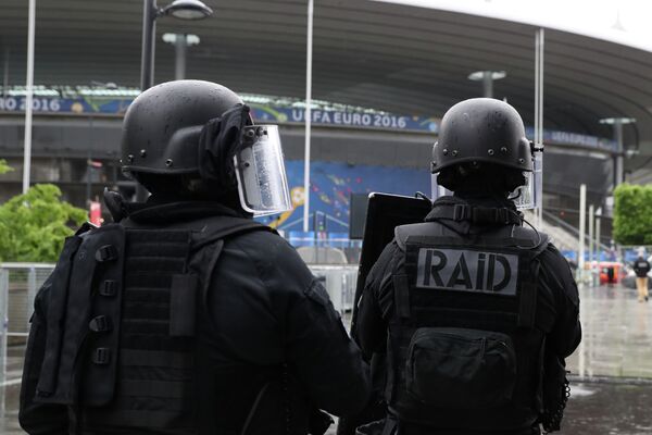 Сотрудники специального подразделения французской полиции RAID