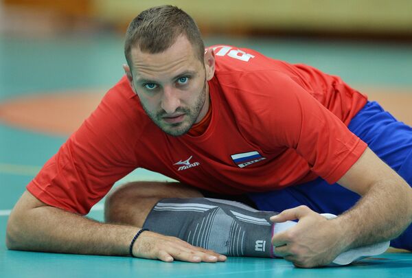 Либеро мужской сборной команды России по волейболу Артем Ермаков