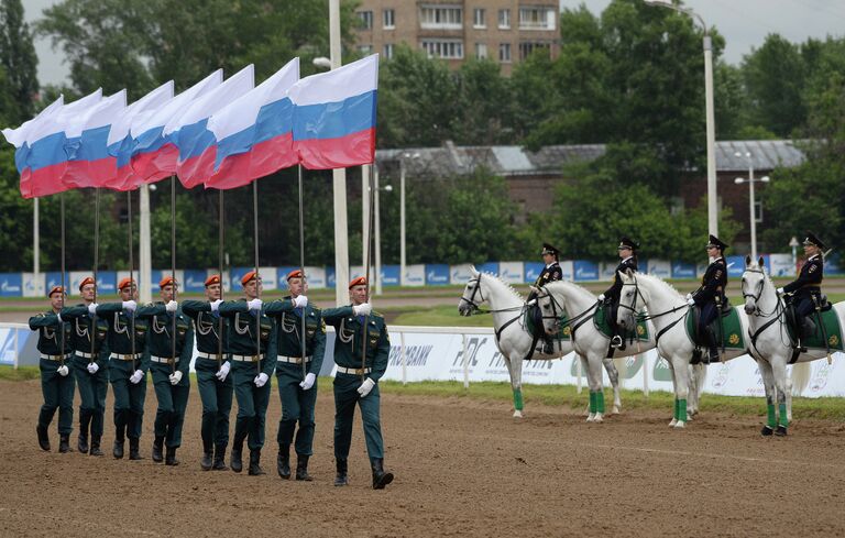 Скачки на приз президента России на московском ипподроме