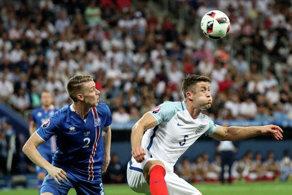 Игровой момент матча Англия - Исландия
