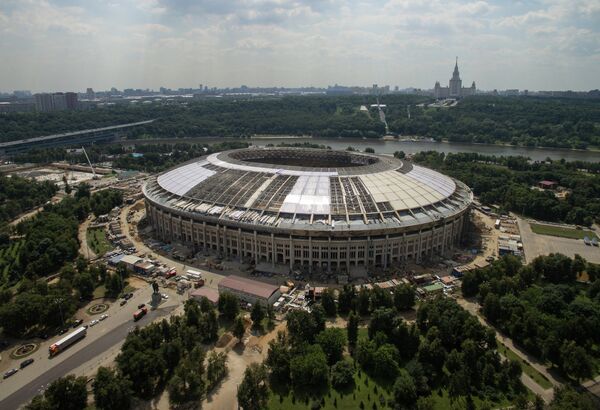 Реконструкция большой спортивной арены Лужники в Москве