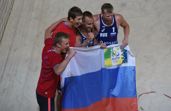 Слева направо: Артем Ярзуткин, Олег Стояновский, Дмитрий Барсук, Никита Лямин