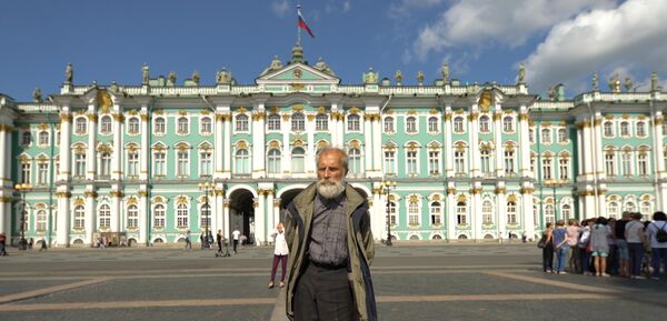Бездомный водит экскурсии по Санкт-Петербургу