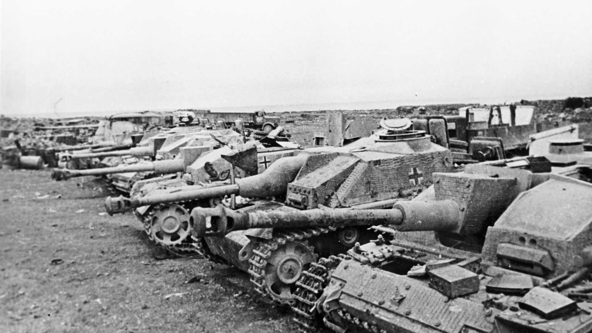 Немецкая техника, разбитая в боях за освобождение Будапешта. Венгрия, 1945 год. Немецкая техника, разбитая в боях за освобождение Будапешта. Венгрия, 1945 год. - РИА Новости, 1920, 04.04.2025